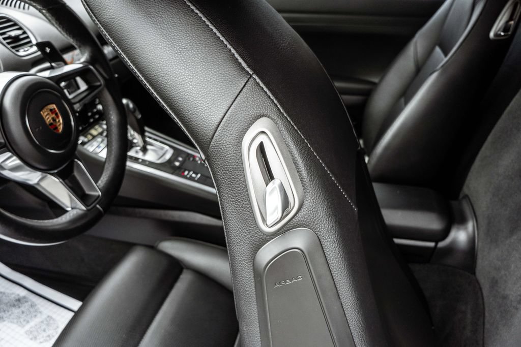 Used 2018 Porsche 718 Cayman RWD image 22