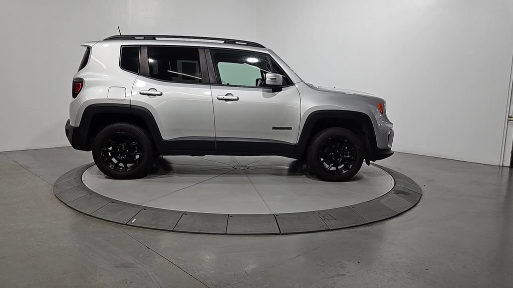 Used 2019 Jeep Renegade Altitude w/ UConnect 8.4 Nav Group AWD/4WD image 7
