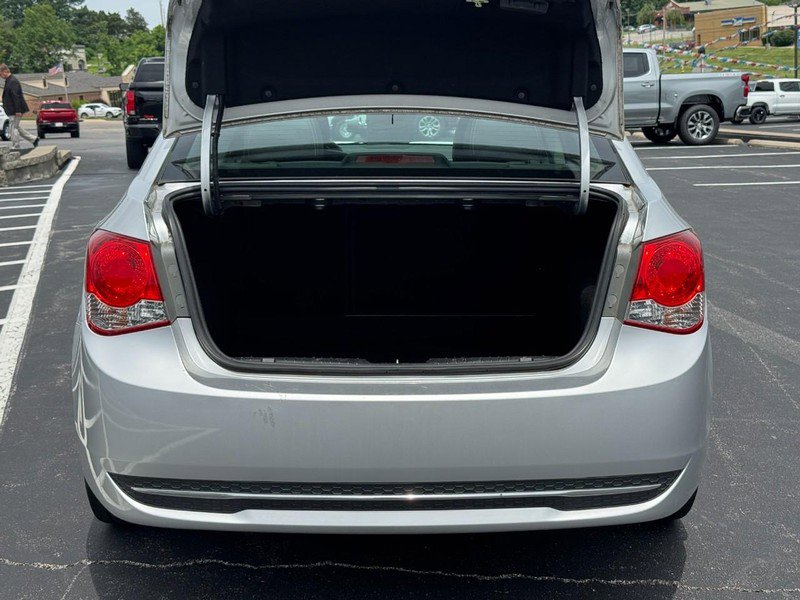 Used 2014 Chevrolet Cruze LTZ w/ RS Package FWD image 5