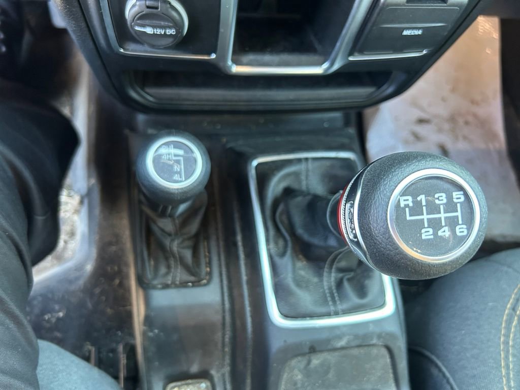 Used 2024 Jeep Wrangler Sport AWD/4WD image 23