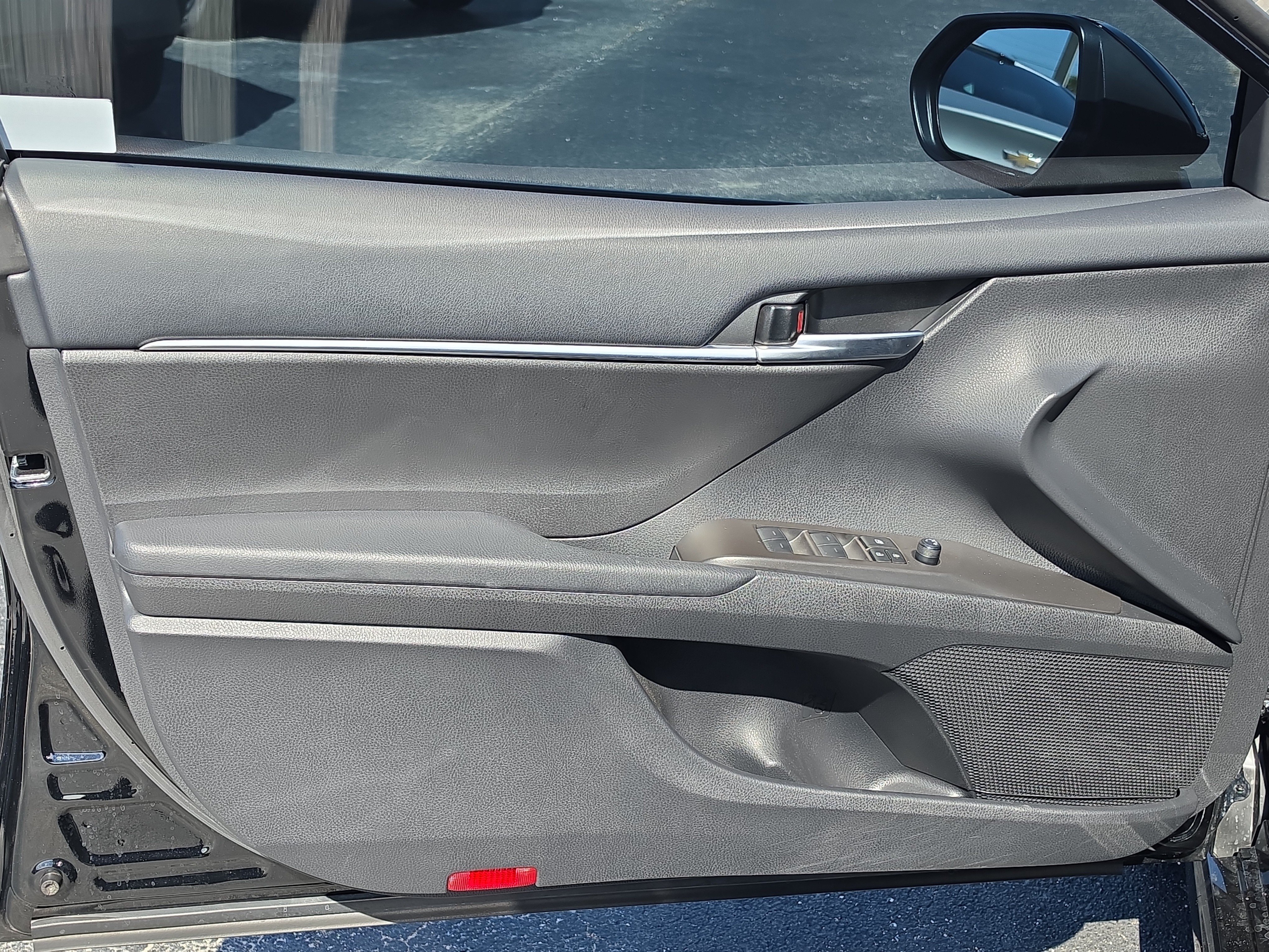 Used 2024 Toyota Camry SE FWD image 17