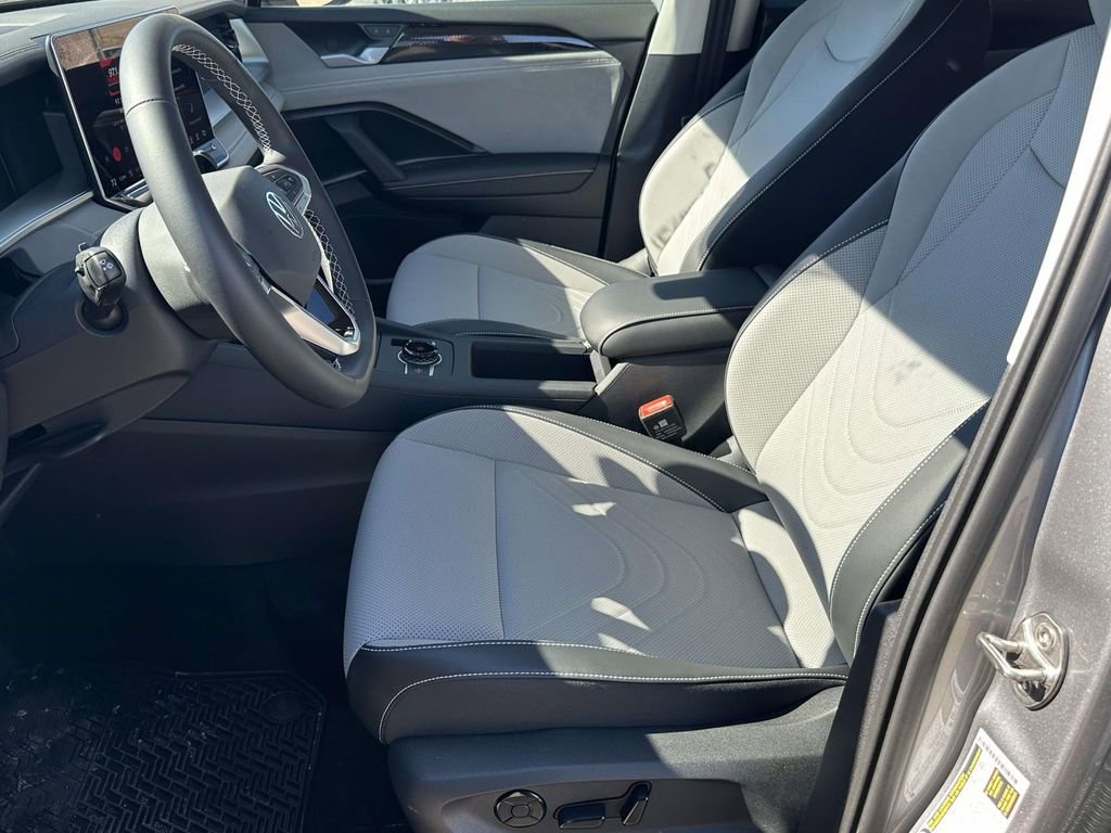 New 2026 Volkswagen Tiguan SE image 15