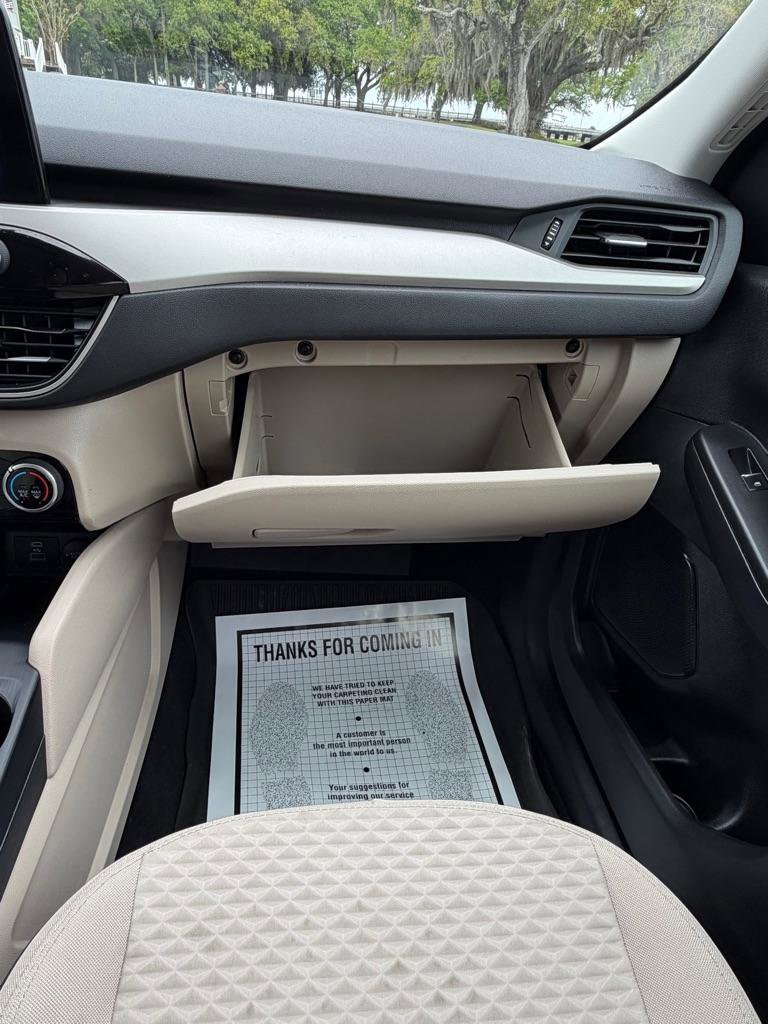 Used 2022 Ford Escape SE FWD image 25
