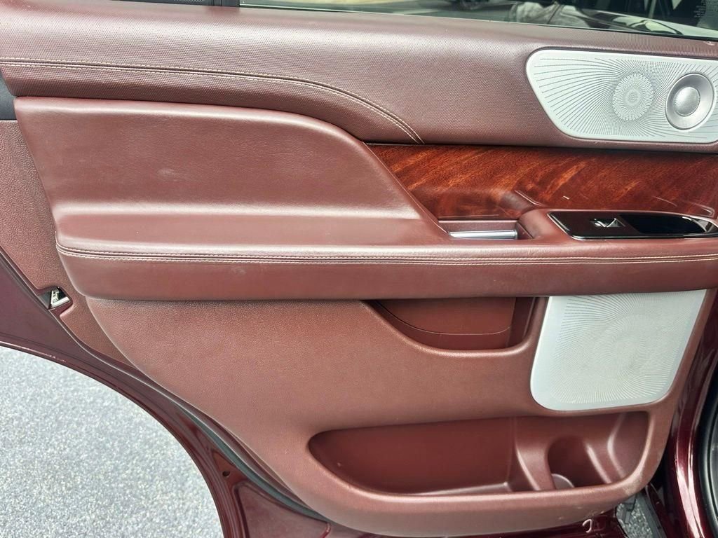 Used 2018 Lincoln Navigator Black Label AWD/4WD image 23