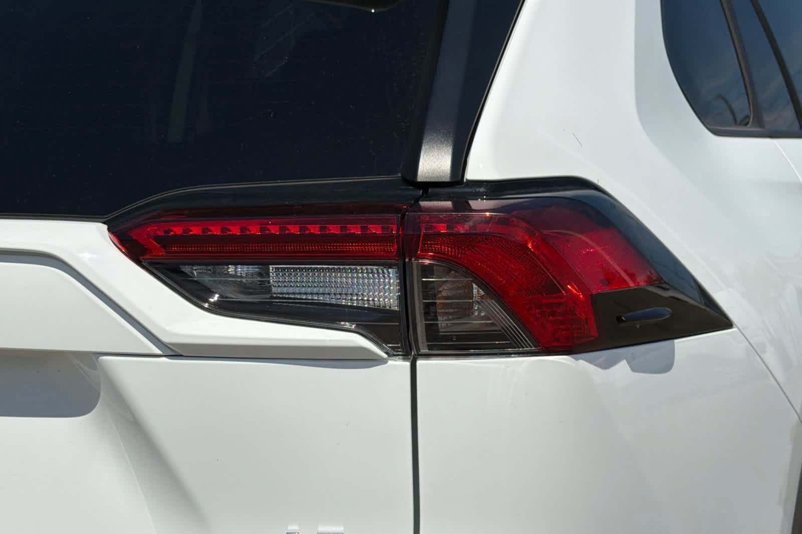 Certified 2022 Toyota RAV4 LE FWD image 21