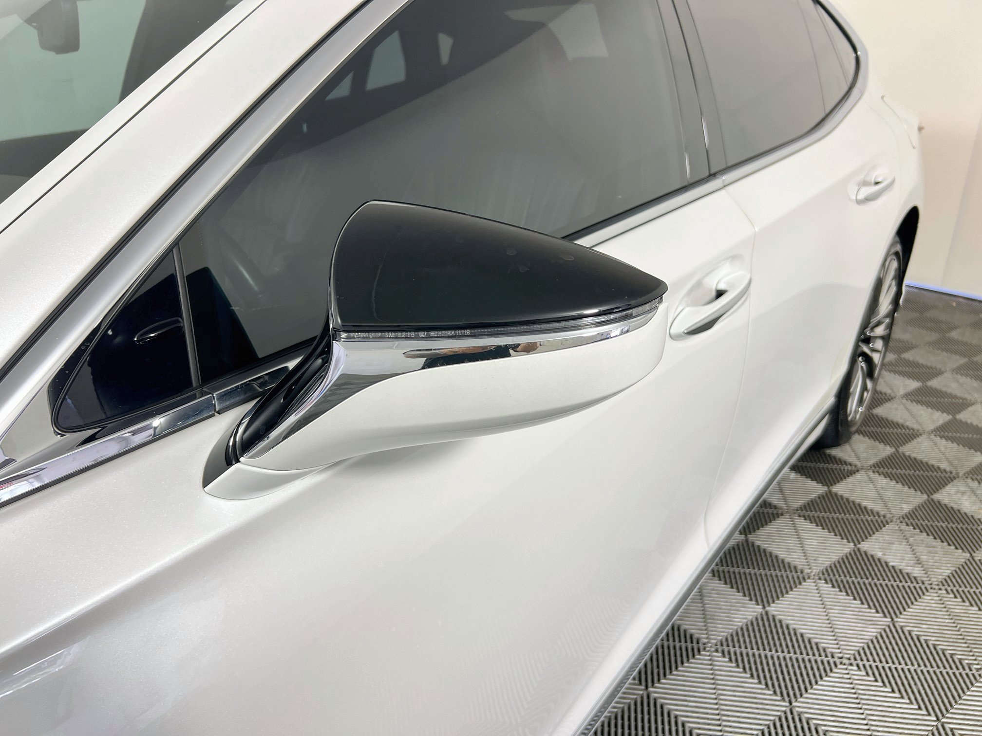 Used 2020 Lexus LS 500 AWD w/ Interior Upgrade Package image 12