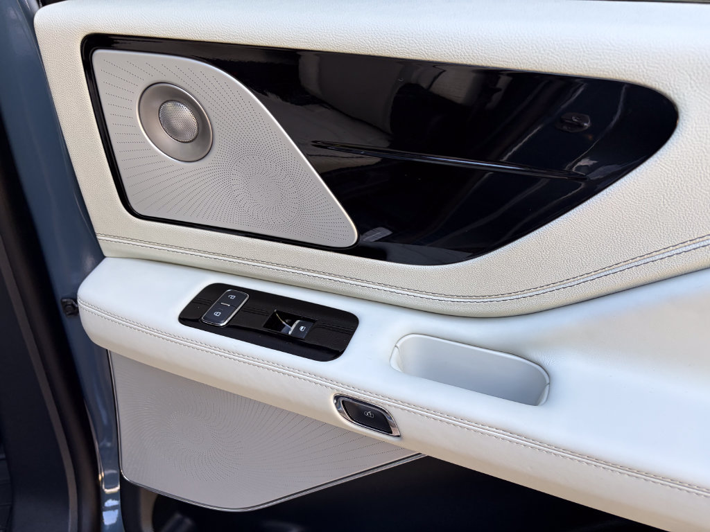 New 2026 Lincoln Aviator Black Label w/ Dynamic Handling Package AWD/4WD image 31