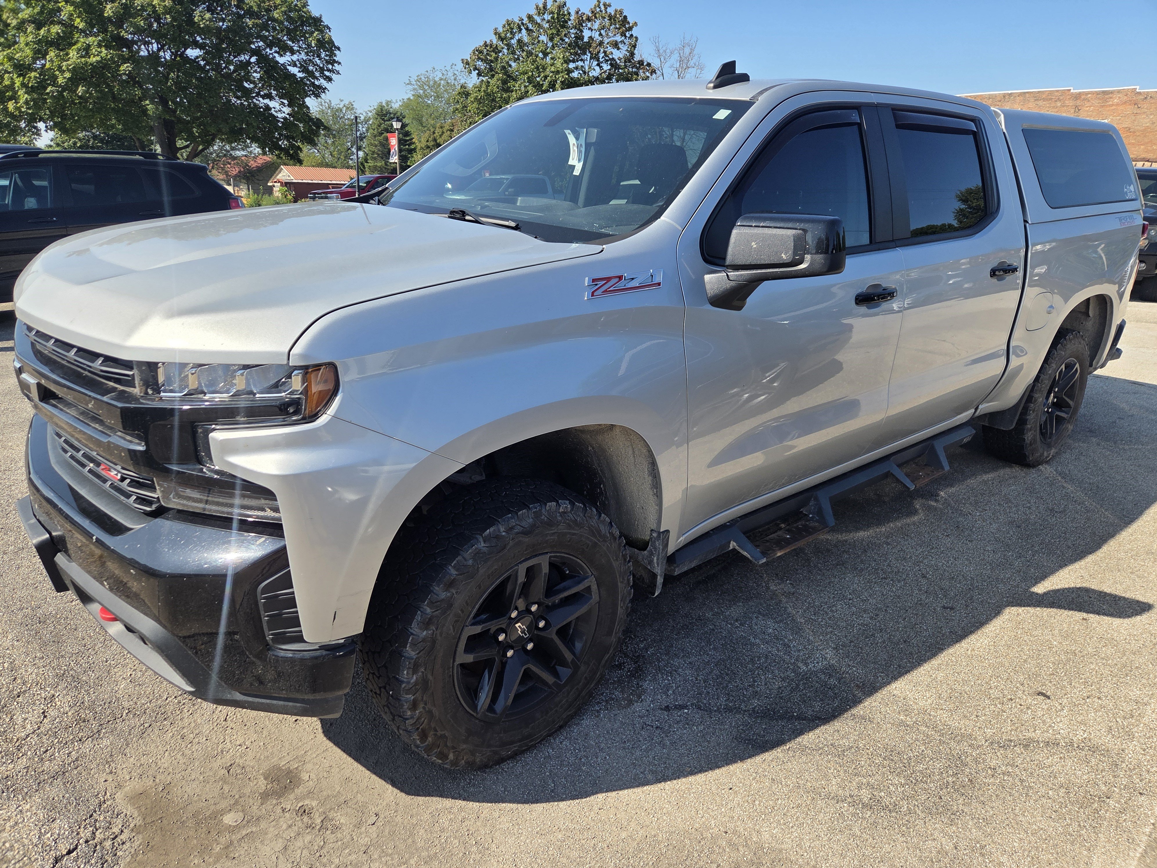 Used 2019 Chevrolet Silverado 1500 LT Trail Boss w/ Convenience Package AWD/4WD image 3