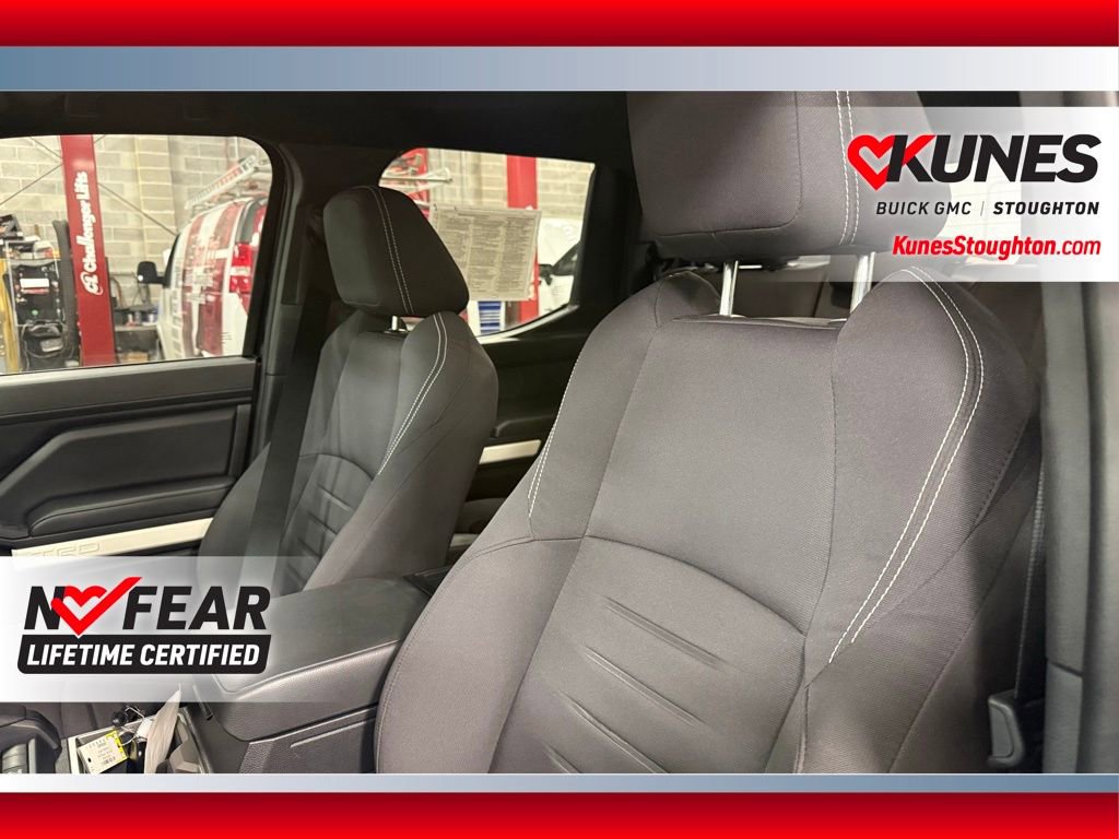 Used 2024 Toyota Tacoma TRD Off-Road image 23