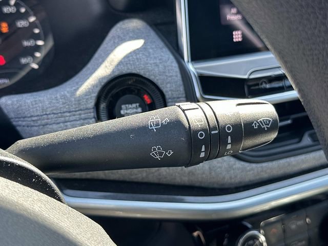 Used 2023 Jeep Compass Sport image 29