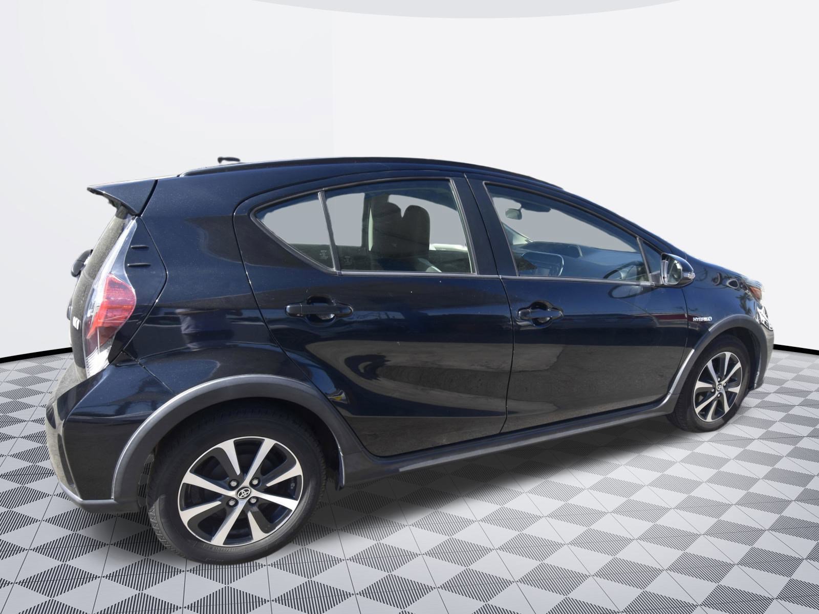 Used 2018 Toyota Prius C Four image 7