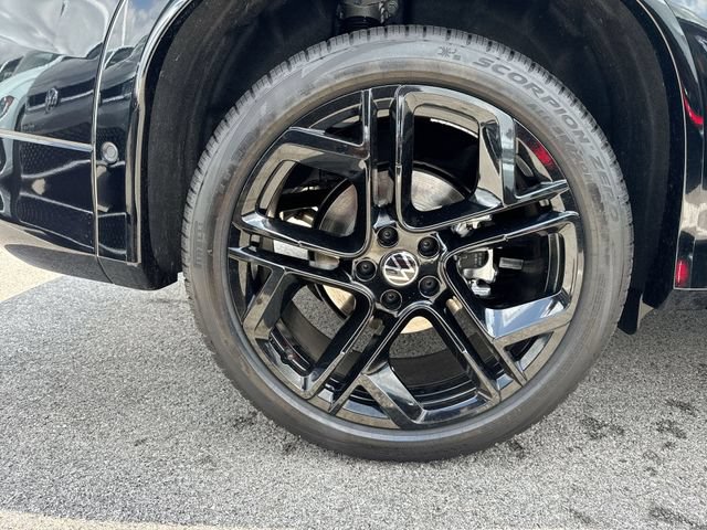 New 2026 Volkswagen Tiguan SE R-Line FWD image 33