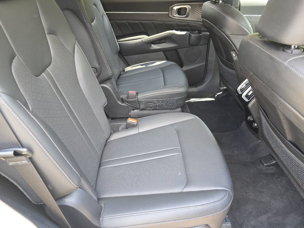 Used 2023 Kia Sorento SX FWD image 19