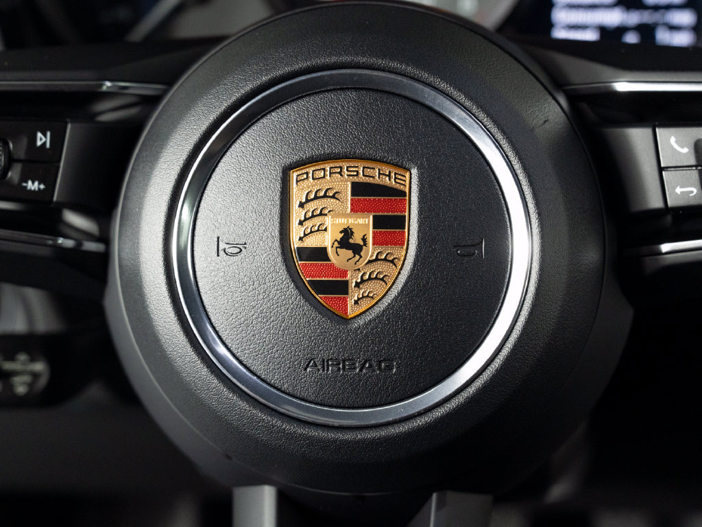 Certified 2026 Porsche Macan S AWD/4WD image 32