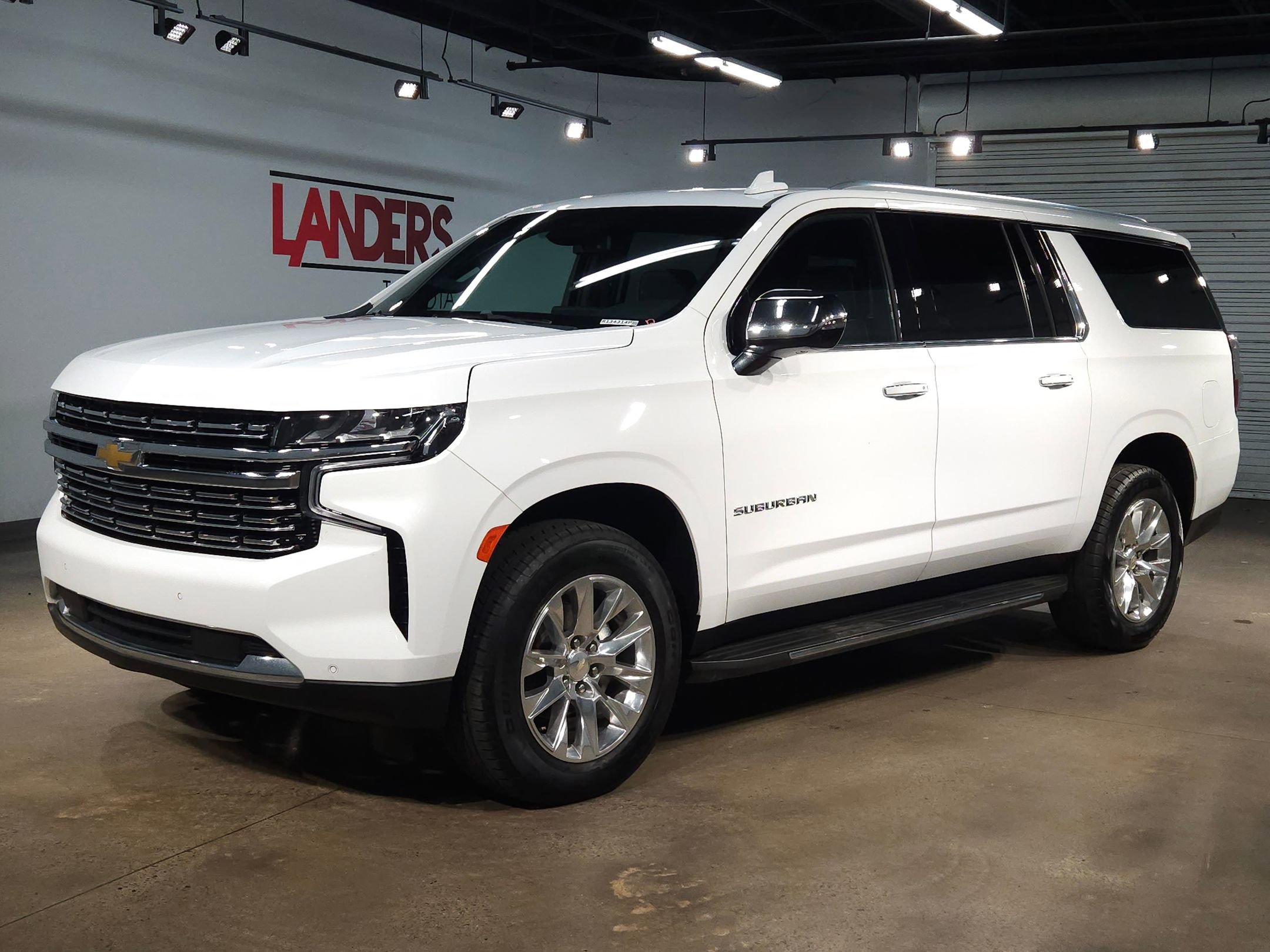 Used 2024 Chevrolet Suburban Premier image 3