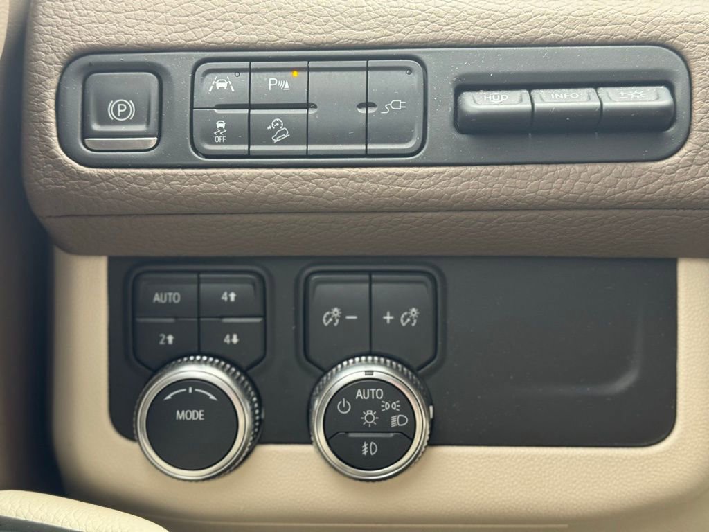 Used 2021 GMC Yukon Denali image 18