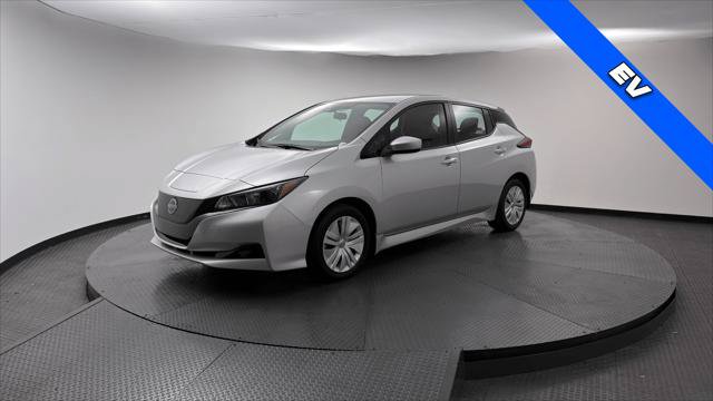 Used 2025 Nissan Leaf S FWD image 2