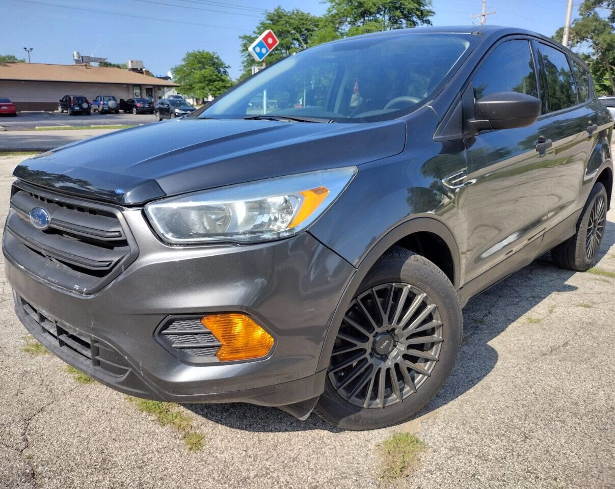 Used 2017 Ford Escape S FWD image 1