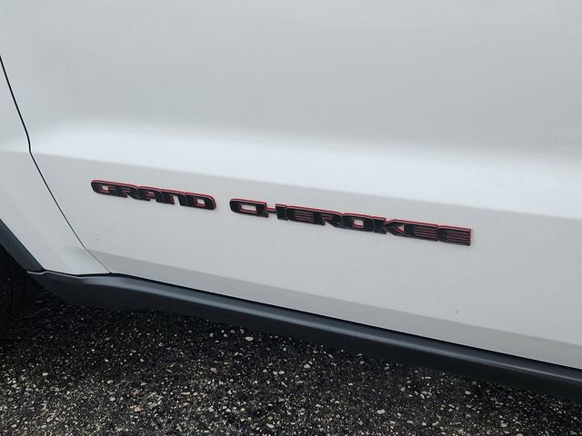 Used 2018 Jeep Grand Cherokee Trailhawk AWD/4WD image 18