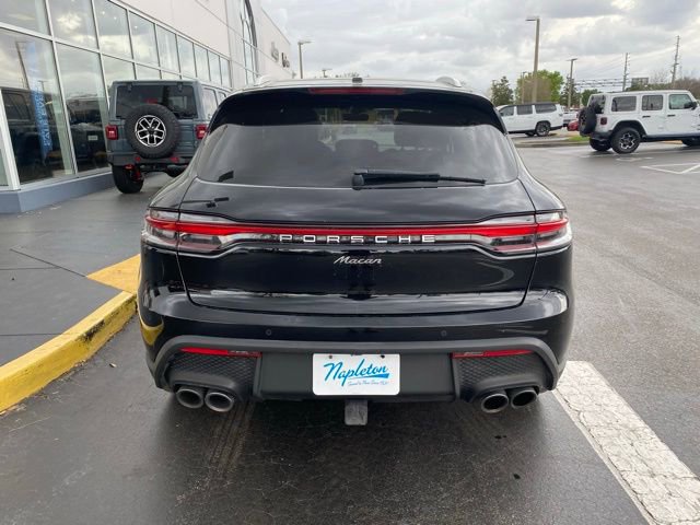 Used 2024 Porsche Macan image 8