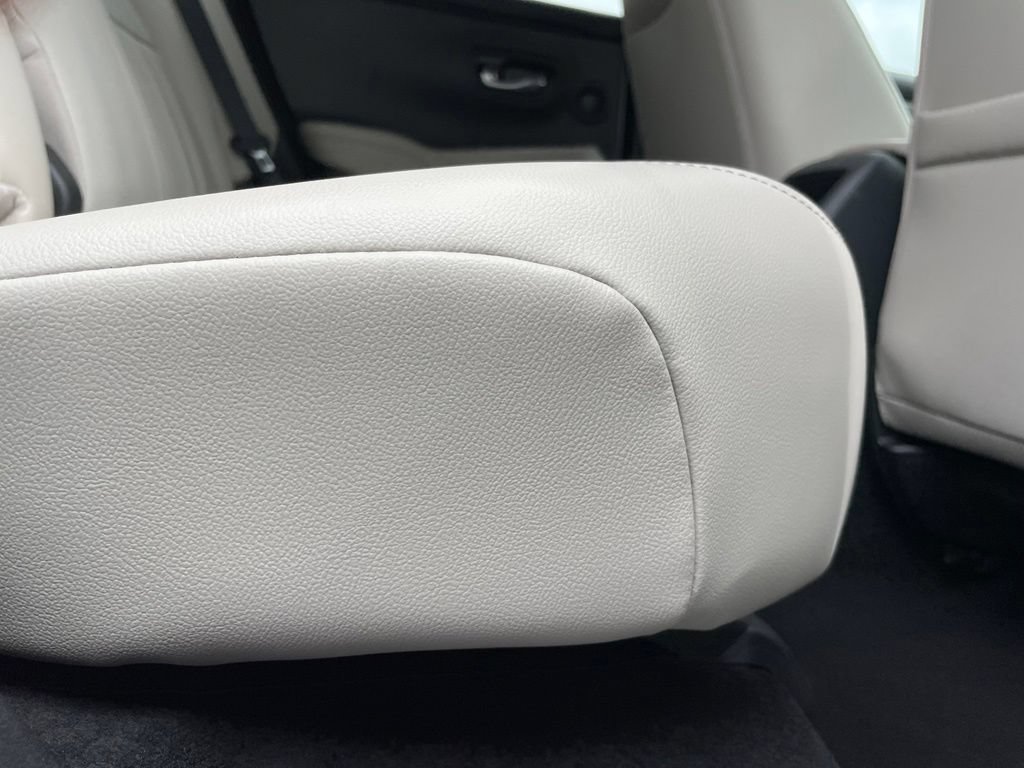 Used 2025 Honda HR-V EX-L image 35