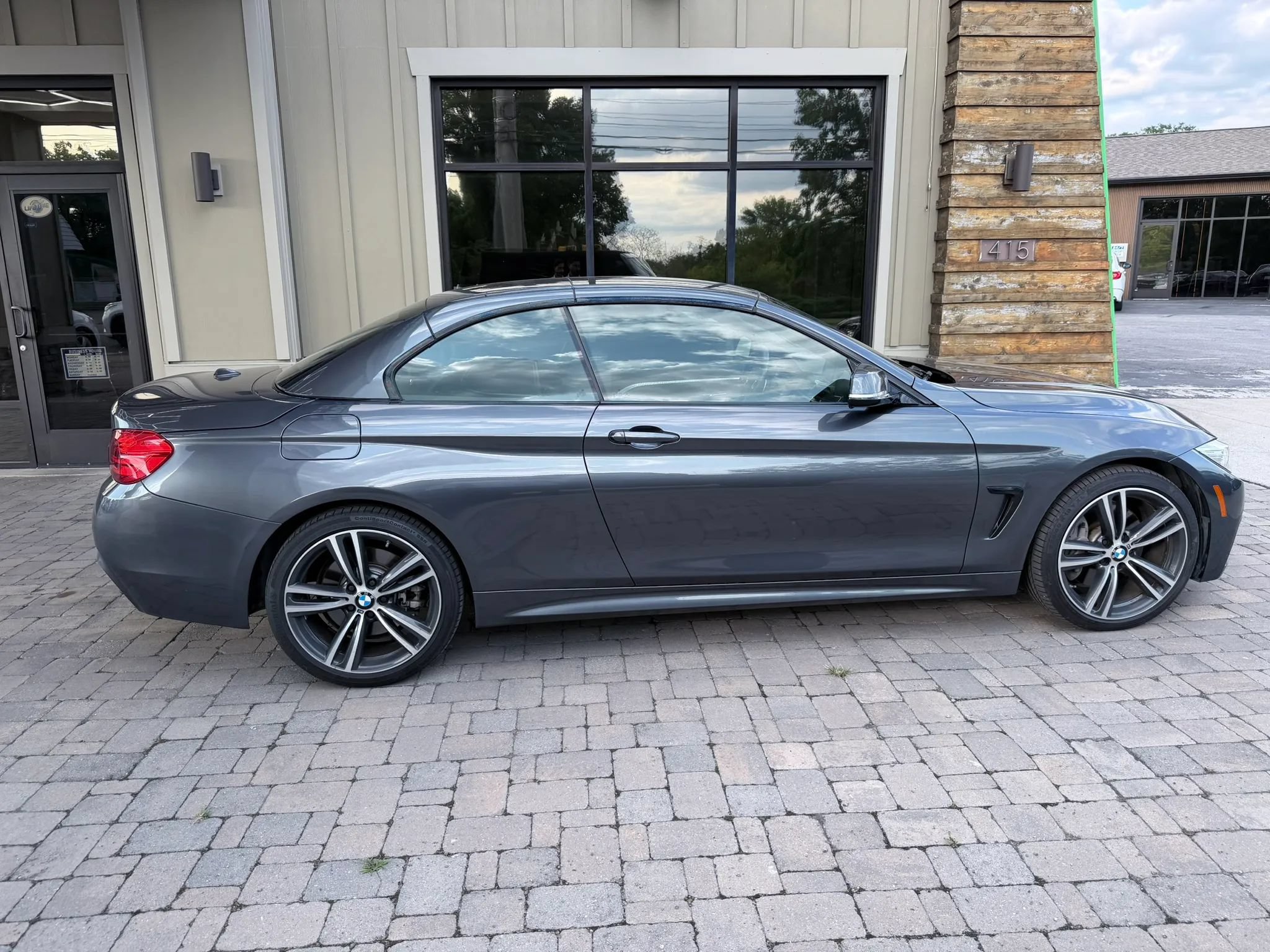 Used 2017 BMW 440i xDrive Convertible AWD/4WD image 12