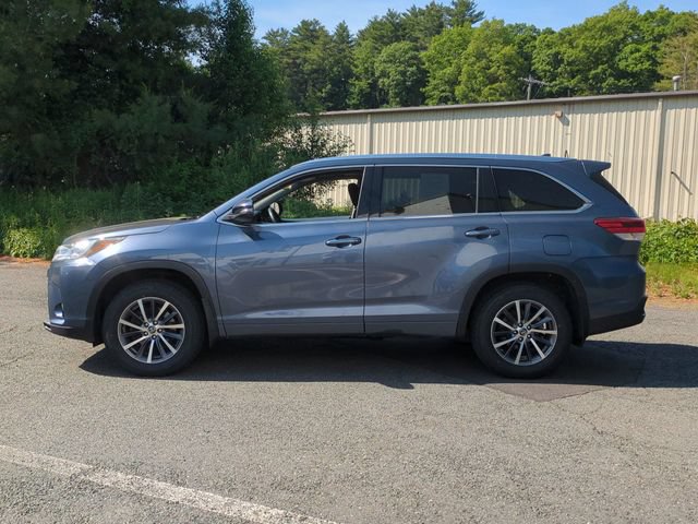 Used 2018 Toyota Highlander XLE AWD/4WD image 9