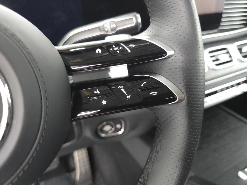 Used 2026 Mercedes-Benz GLS 450 4MATIC image 13