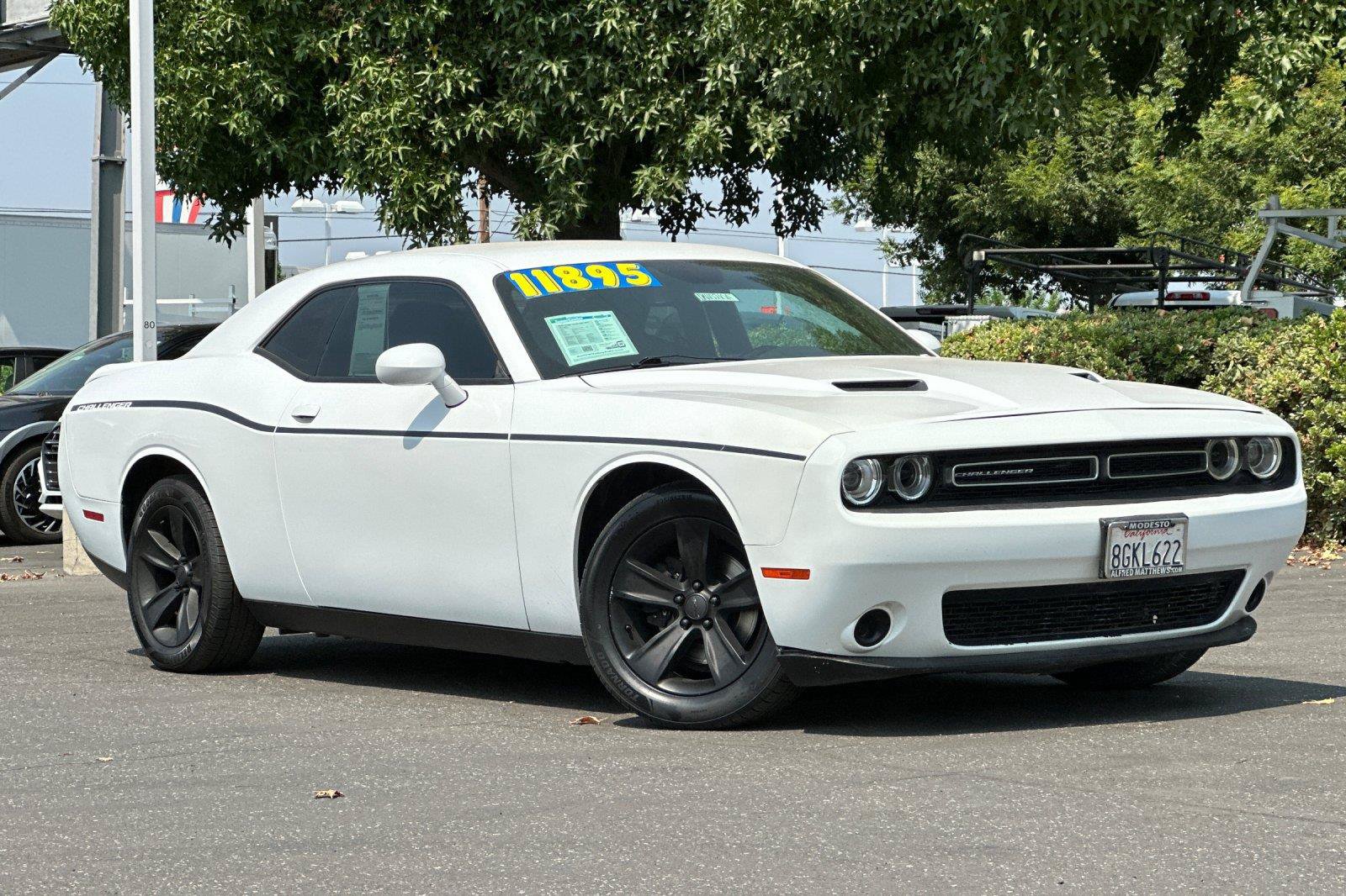 Used 2018 Dodge Challenger SXT RWD image 2