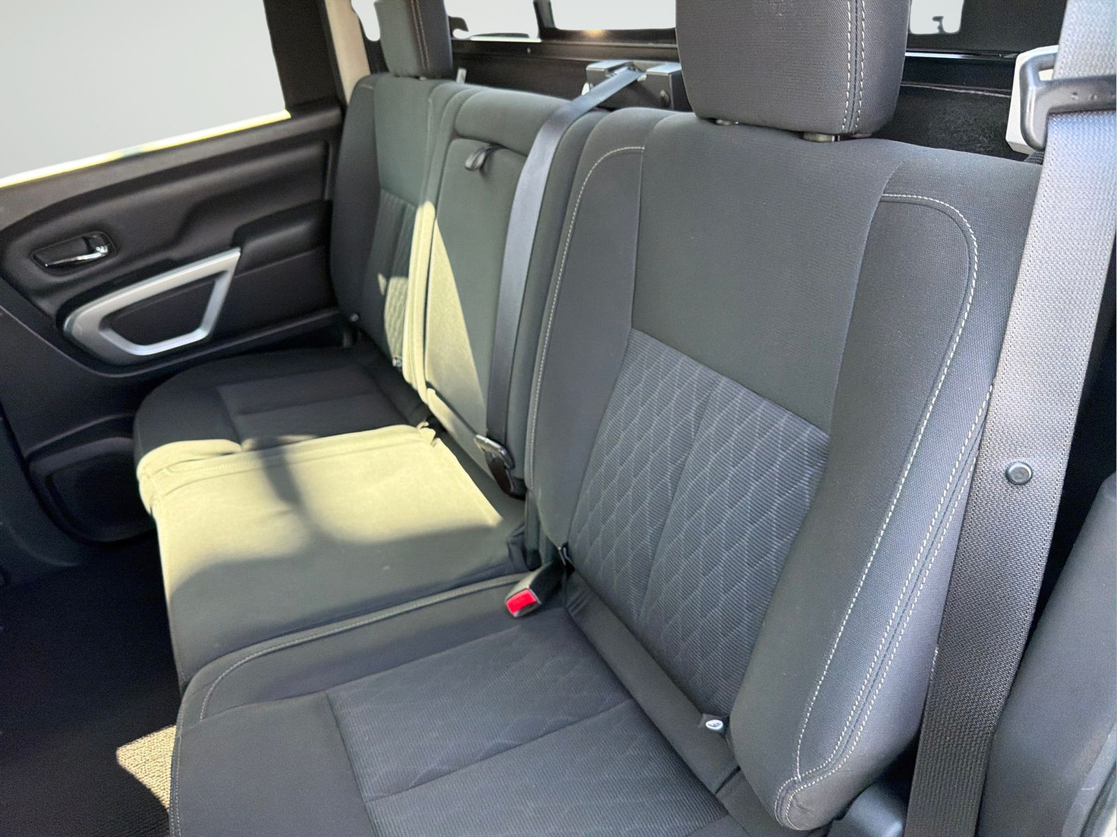 Used 2017 Nissan Titan SV RWD image 25