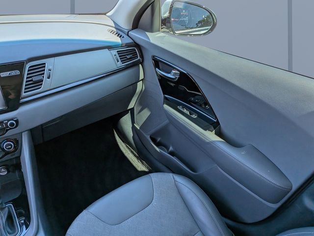 Used 2019 Kia Niro EX FWD image 16