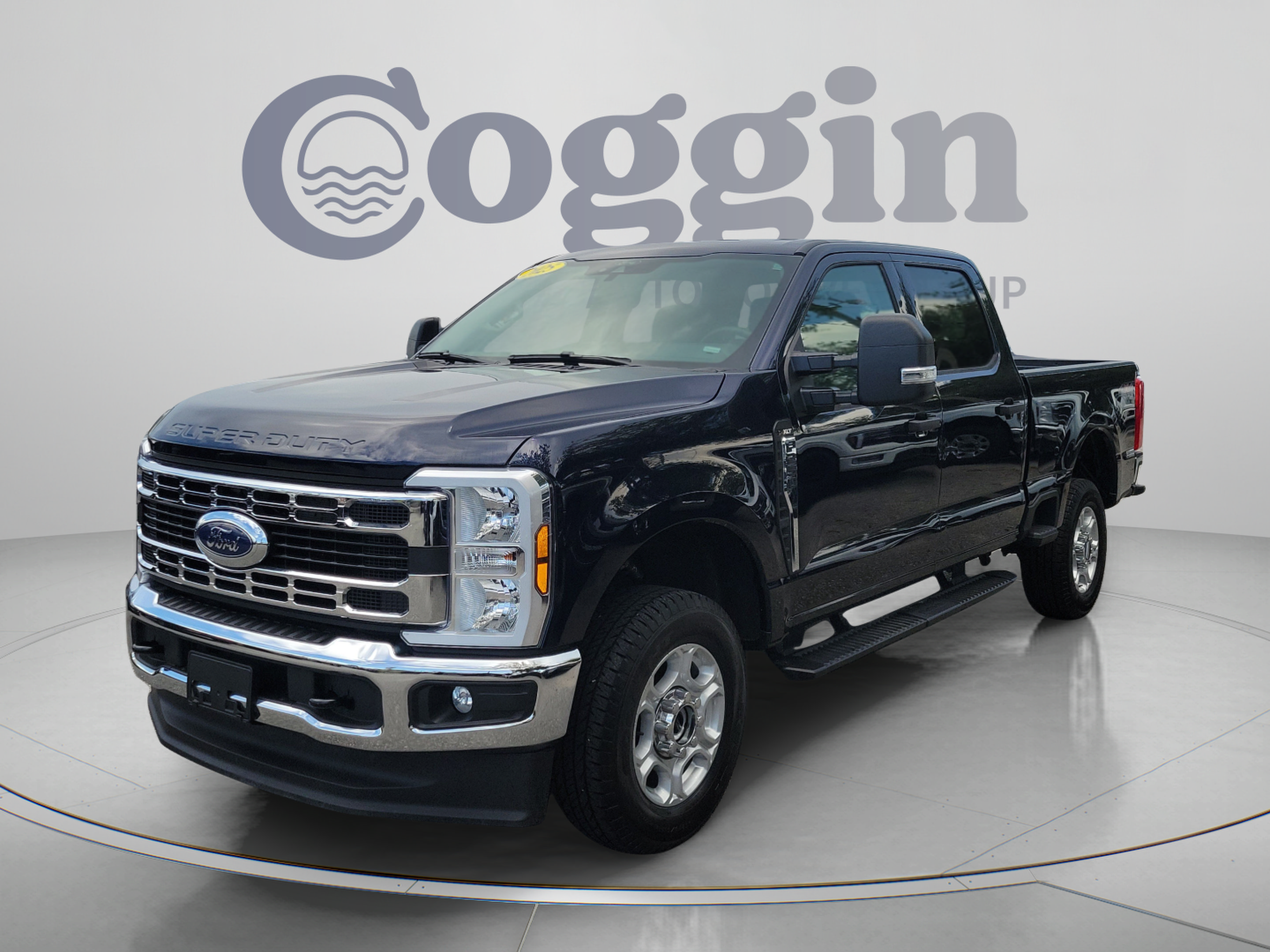 Certified 2025 Ford F250 XLT AWD/4WD image 1