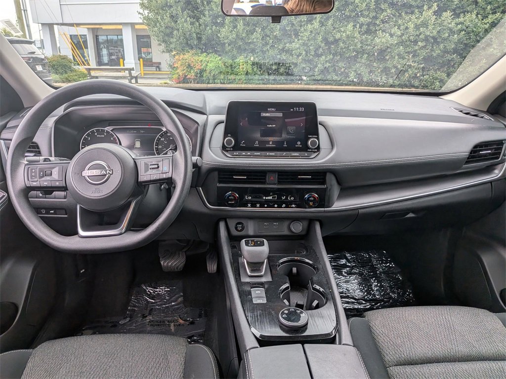 Used 2024 Nissan Rogue SV image 26