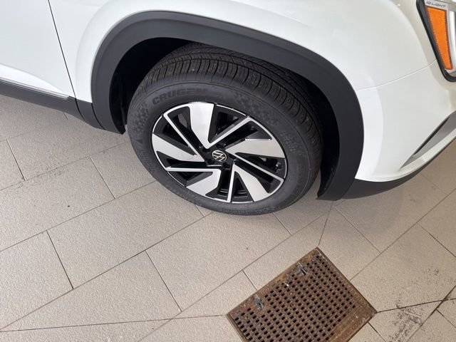 New 2025 Volkswagen Atlas SEL image 9