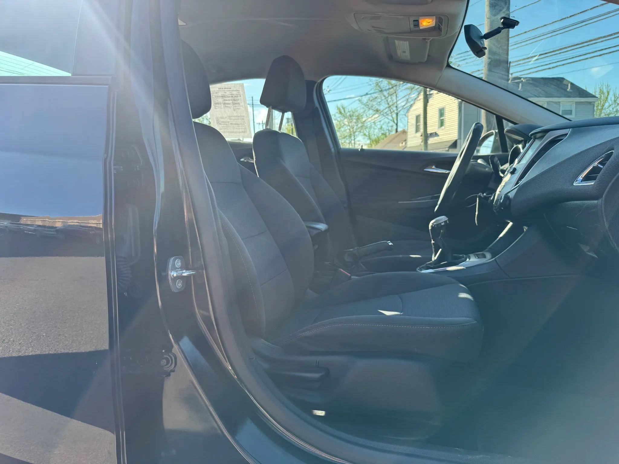 Used 2018 Chevrolet Cruze LS FWD image 18