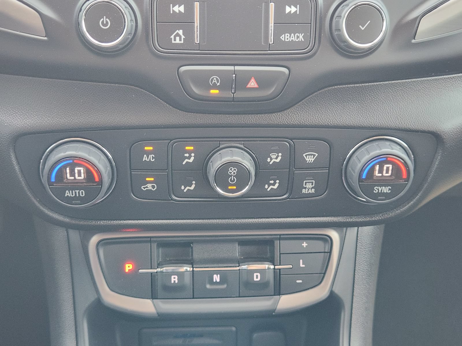 Used 2023 GMC Terrain AT4 AWD/4WD image 19