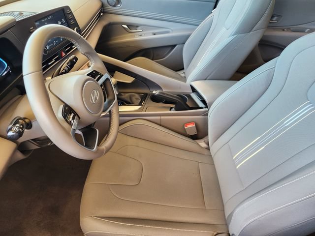 Certified 2025 Hyundai Elantra Sport FWD image 7