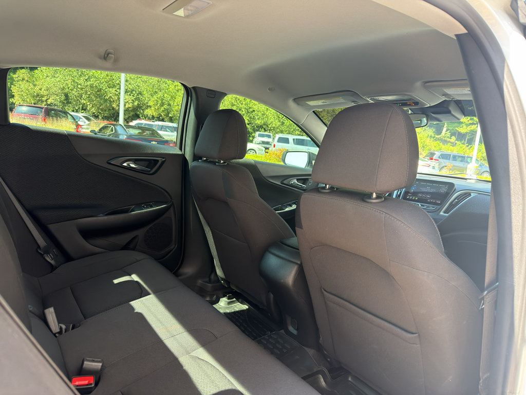 Used 2023 Chevrolet Malibu LS FWD image 17