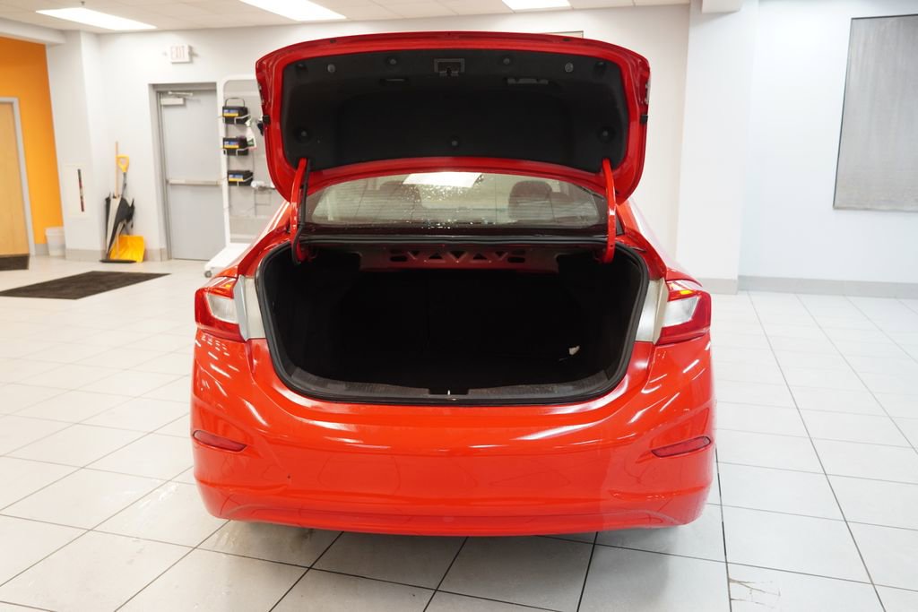 Used 2016 Chevrolet Cruze LT FWD image 9