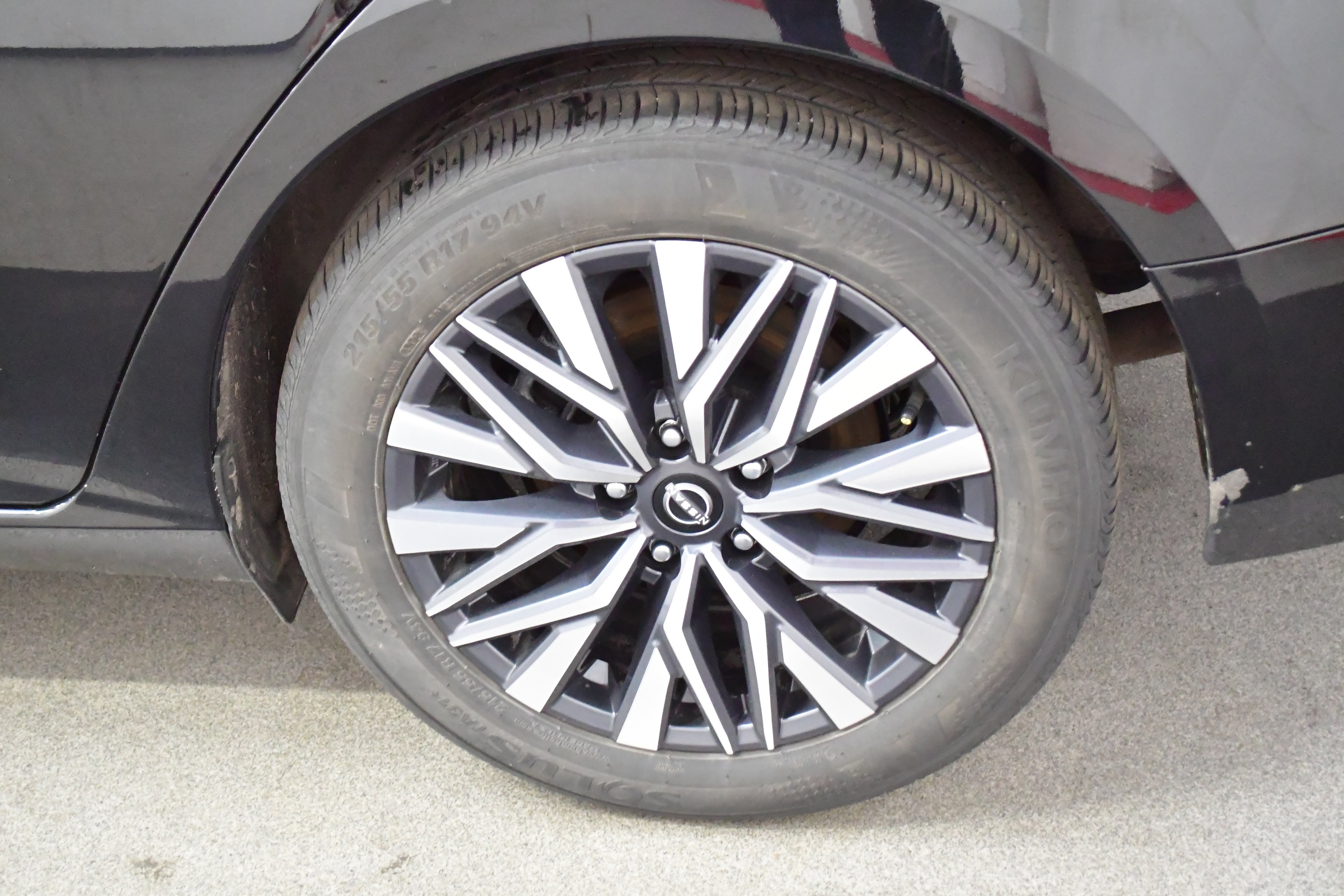 Used 2025 Nissan Altima 2.5 SV FWD image 34
