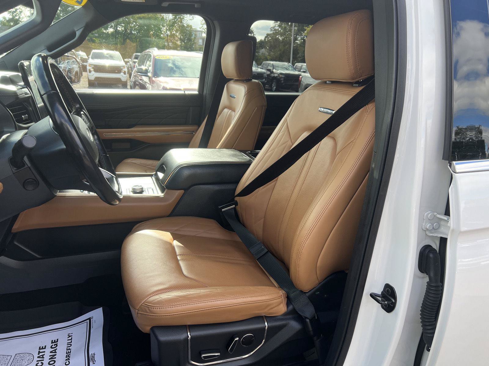 Used 2022 Ford Expedition Platinum AWD/4WD image 10