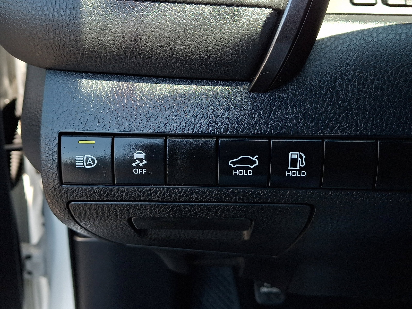 Used 2020 Toyota Camry SE FWD image 24