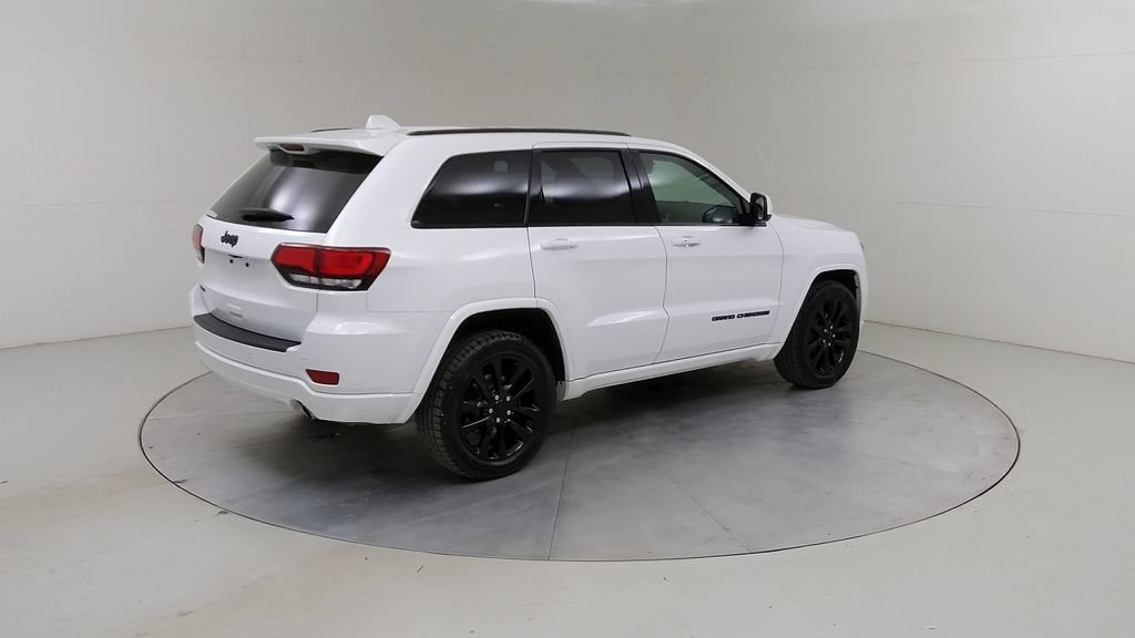 Used 2019 Jeep Grand Cherokee Altitude AWD/4WD image 14