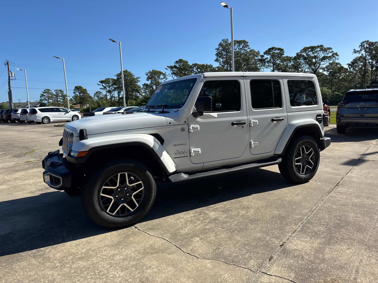 Certified 2024 Jeep Wrangler Unlimited Sahara AWD/4WD image 7