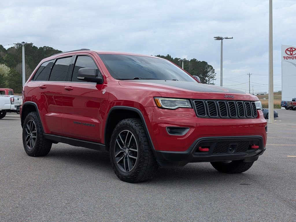Used 2018 Jeep Grand Cherokee Trailhawk w/ Trailhawk Luxury Group image 11