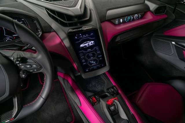 Used 2025 Lamborghini Revuelto image 23