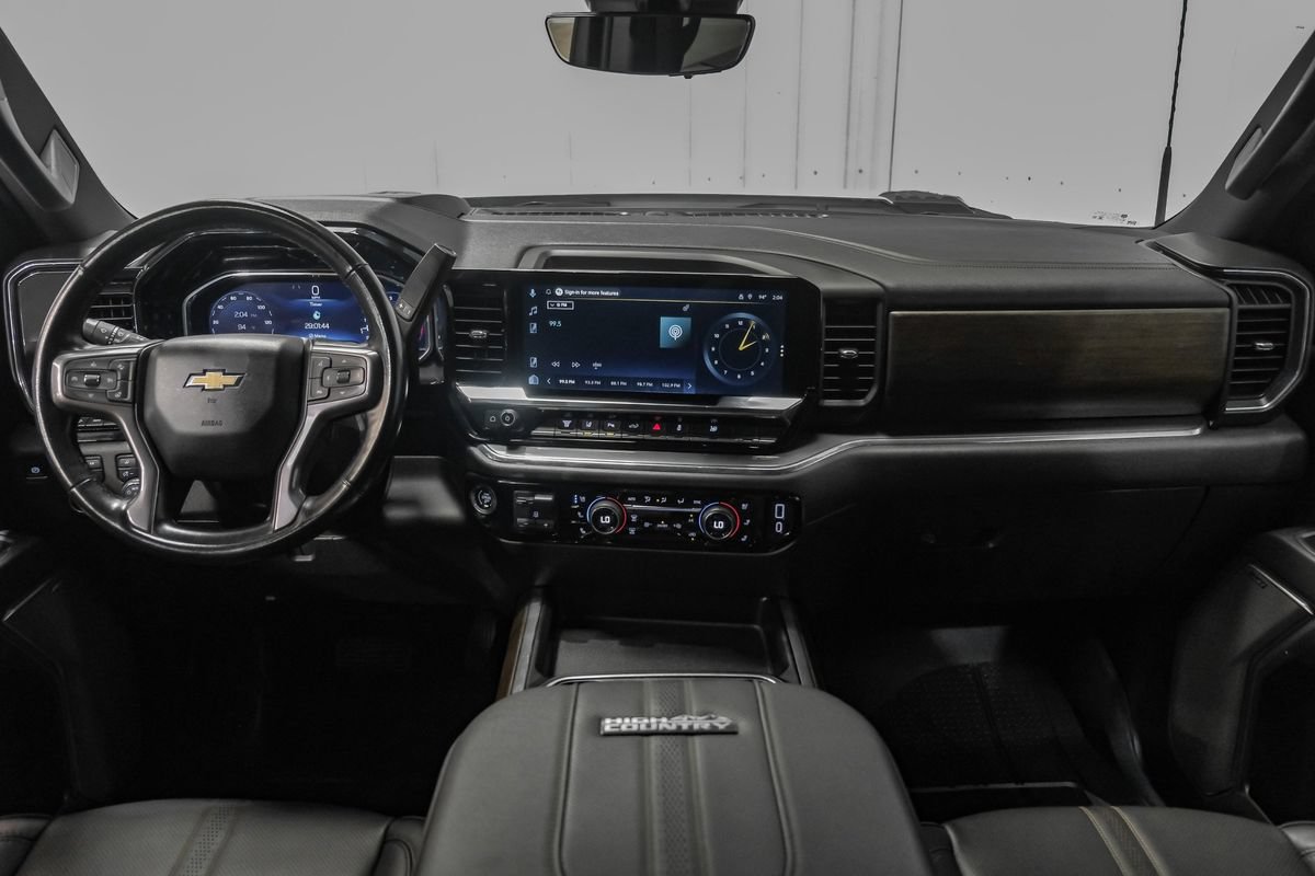 Used 2025 Chevrolet Silverado 3500 High Country w/ High Country Premium Package AWD/4WD image 13