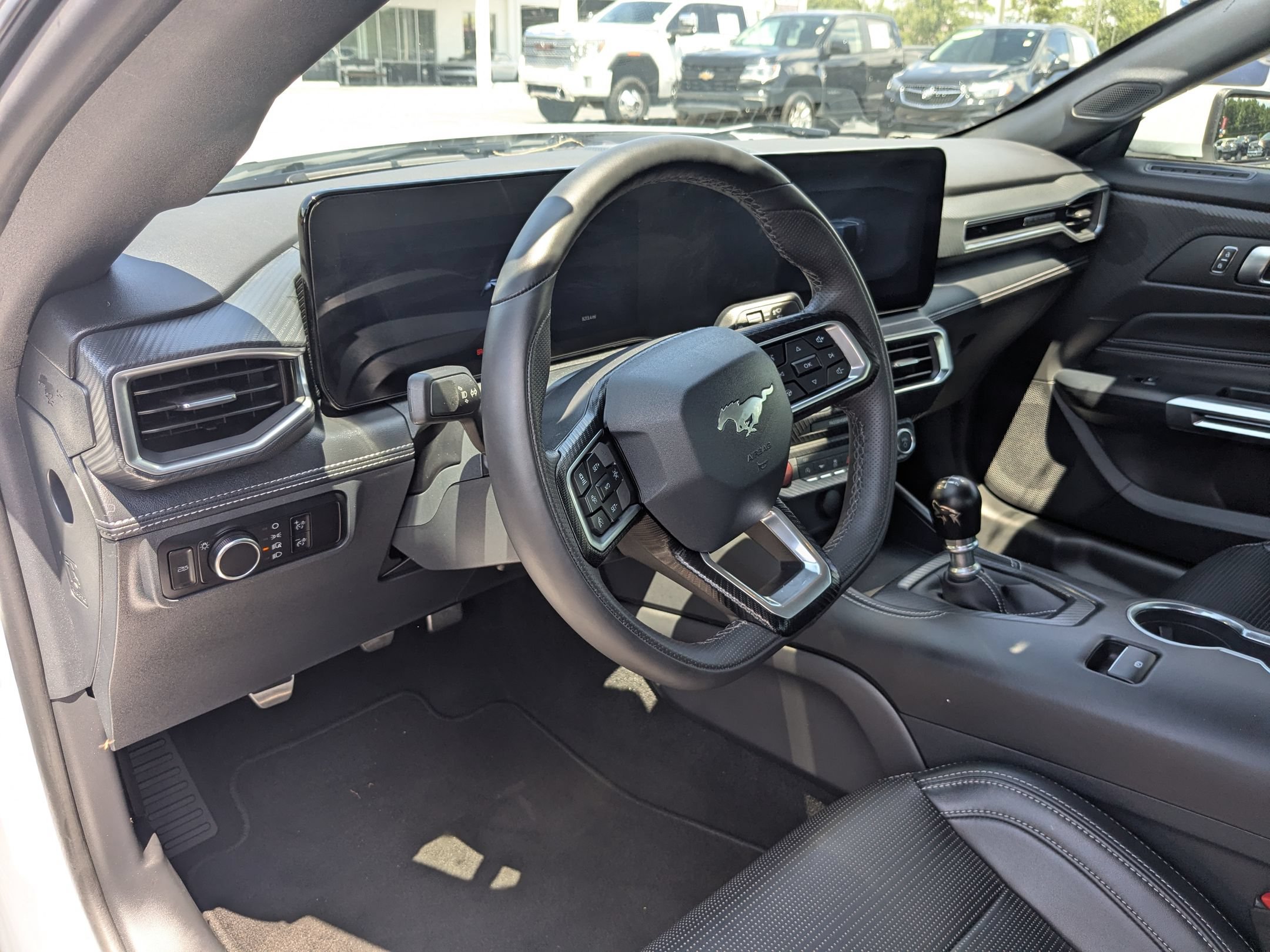 Used 2025 Ford Mustang GT Premium RWD image 12