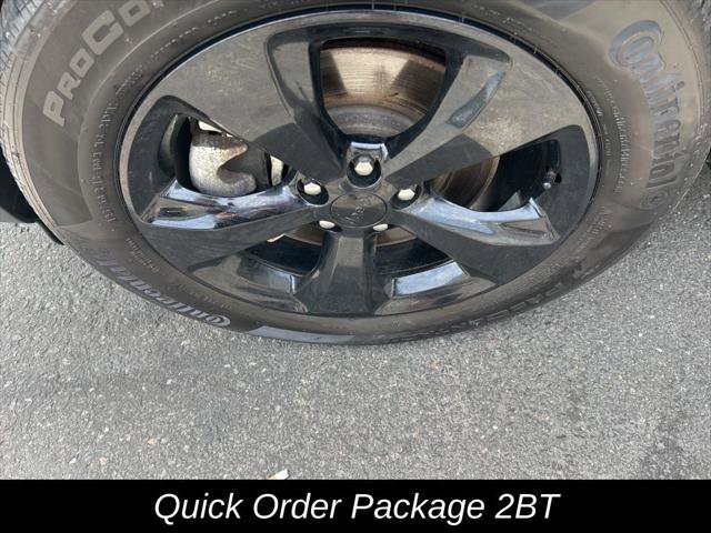 Certified 2023 Jeep Cherokee Altitude Lux w/ Lux Elite Package AWD/4WD image 12