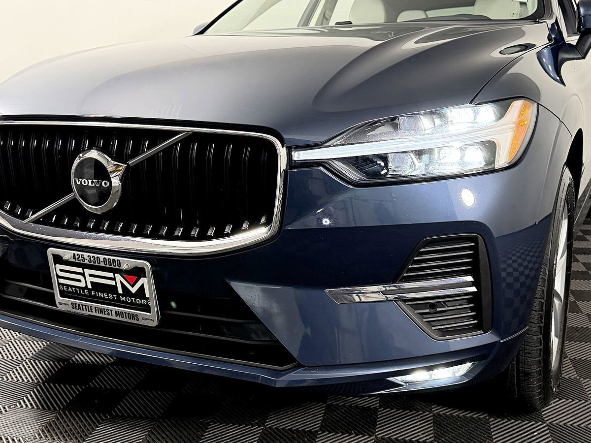 Used 2022 Volvo XC60 B5 Momentum AWD/4WD image 14
